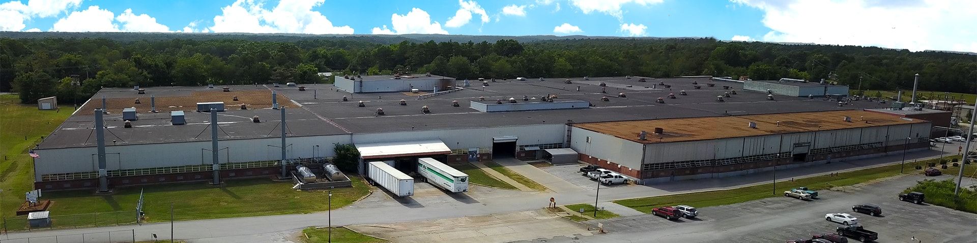 Aerial view of the Oliver Fiberglass Products plant in Hohenwald, Tennessee